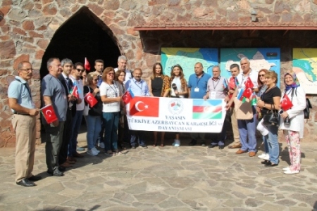 Qənirə Paşayeva ön cəbhədə Türkiyə nümayəndə heyətini qəbul edib