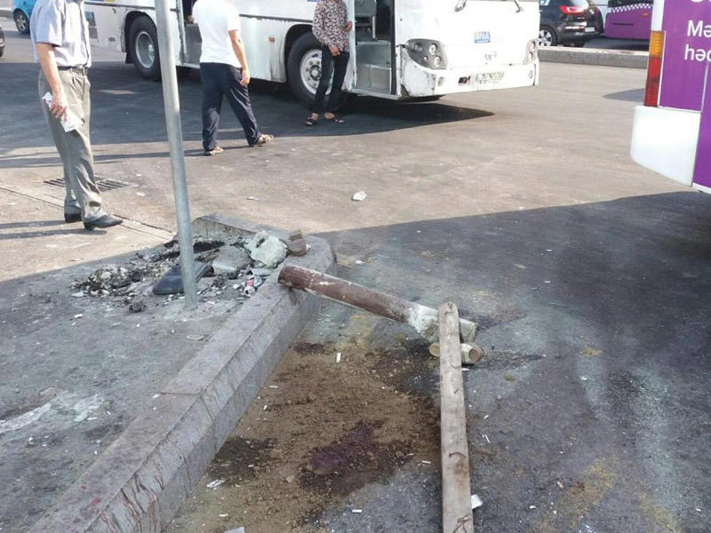 Övladını xilas etsə də, özü ölən ananın düşdüyü qəza ilə bağlı RƏSMİ AÇIQLAMA
