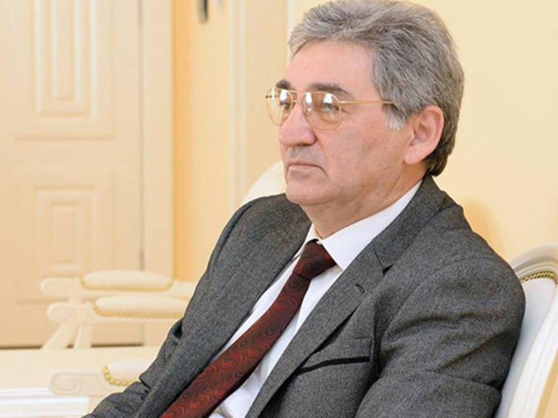 Akif Əli Azərbaycanı tərk etdi