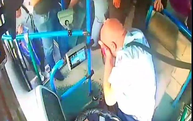 Avtobus sürücüsünü döyən şəxs tutuldu