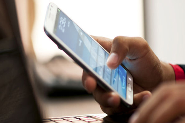Azərbaycana mobil telefonların idxalı artdı