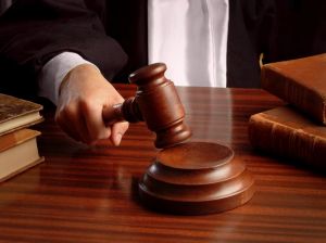 Qiyas İbrahimov və atasına qarşı ittiham irəli sürülüb