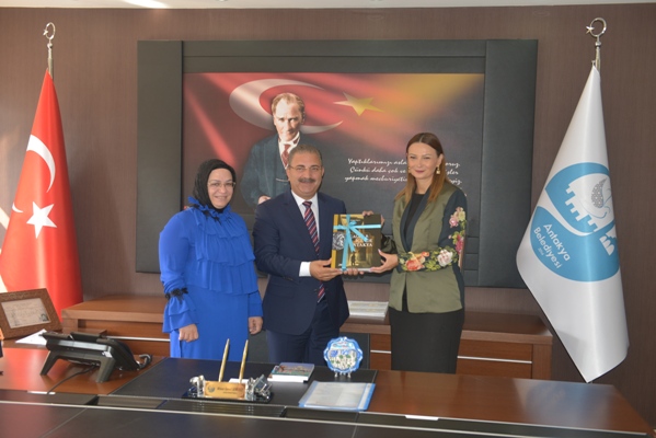 Qənirə Paşayevanın Antakyada Azərbaycan küçəsi və Qarabağ parkı təklifi dəstəkləndi