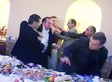 Toyda kütləvi dava - 40 yaşlı kişi döyülərək xəstəxanalıq oldu