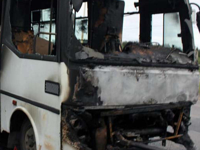Göyçayda sərnişin avtobusu yandı