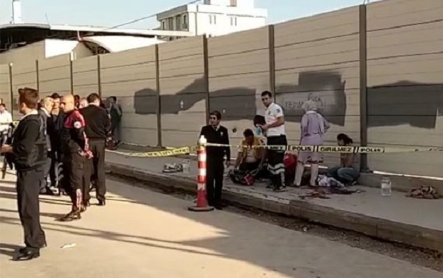 İstanbulda məktəbə silahlı hücum - Ölən və yaralananlar var
