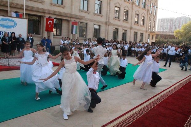 Bu özəl məktəb ləğv edildi