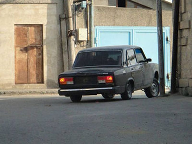 Bakıda 70 "avtoş" saxlanıldı