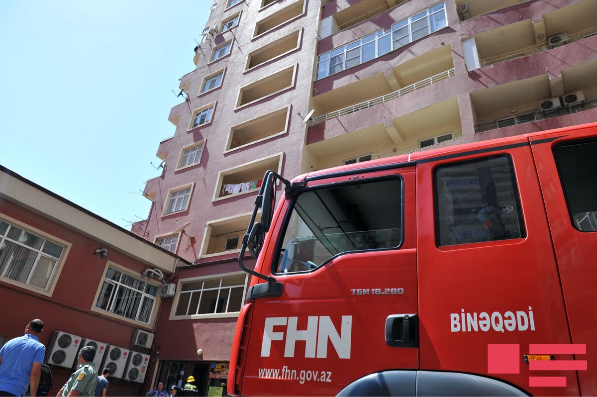 Bakıda 9 mərtəbəli binada yanğın