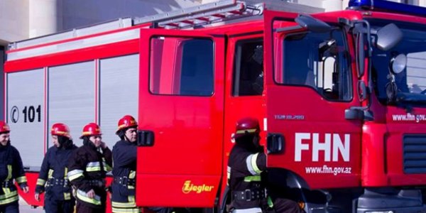 "Akkord-Tekstil"də yanğın: FHN-in polkovnik-leytenantı xəsarət aldıb