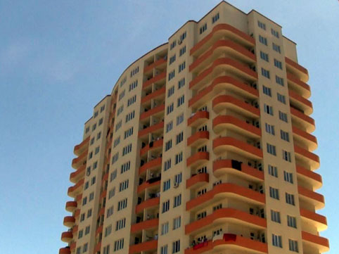 Paytaxtda 7 qəzalı bina sökülüb yenidən tikiləcək