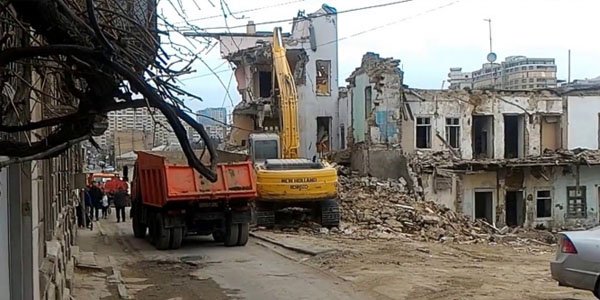 Bakıda plana düşən evlərin ünvanları açıqlandı - RƏSMİ