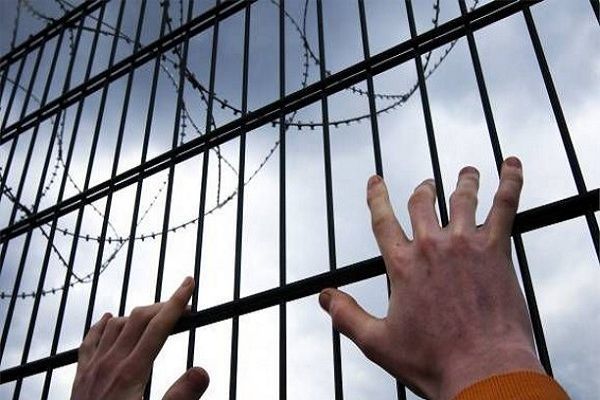Məhbusların qaçmasına görə üç nəfər həbs olundu- 4 ay