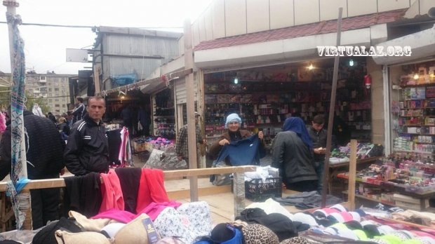 “Vosmoy” bazarında “yorğan” davası - Yığılan pulu kim bölə bilmir? - FOTO
