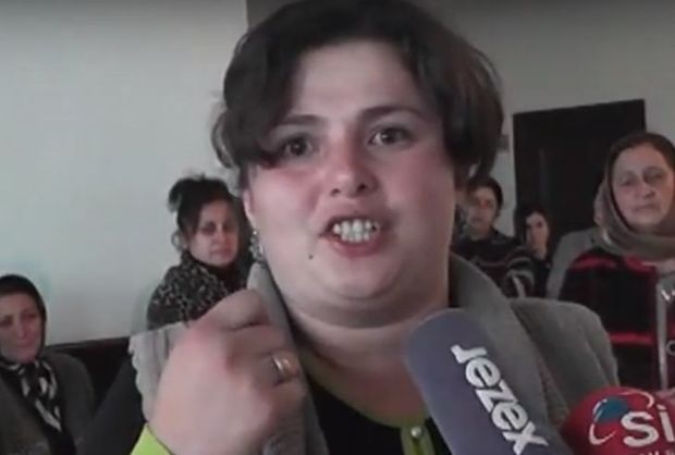 Direktor tərəfindən incidilən 12 yaşlı qızın anası danışdı – VİDEO