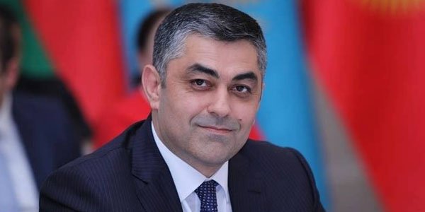 Nazir rəisi işdən çıxartdı