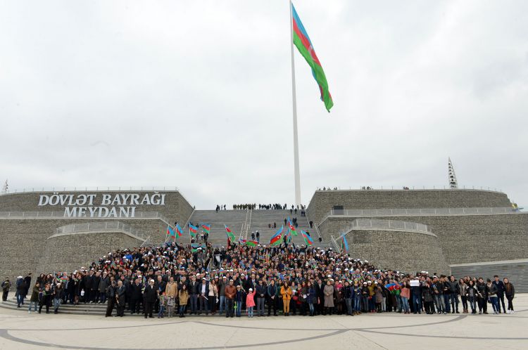 Təhsil və Müdafiə nazirlikləri “ASAN xidmət”lə birgə “Bayraq yürüşü” keçirəcək