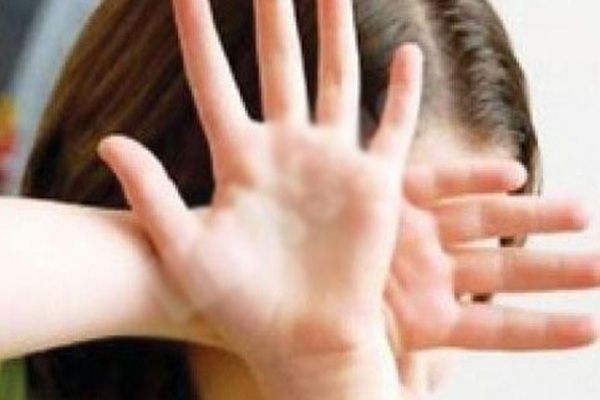 Bakıda 17 yaşlı qızı 3 ay zorladılar