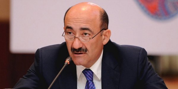 Nazir xidmət rəisini işdən qovdu