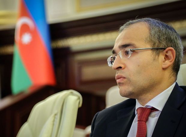 Nazir jurnalisti təhqir edən direktoru cəzalandırdı