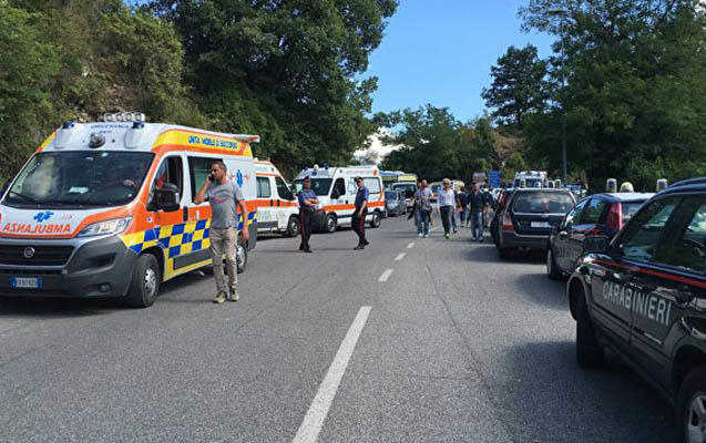 Polis ailəsini güllələdi, intihar etdi