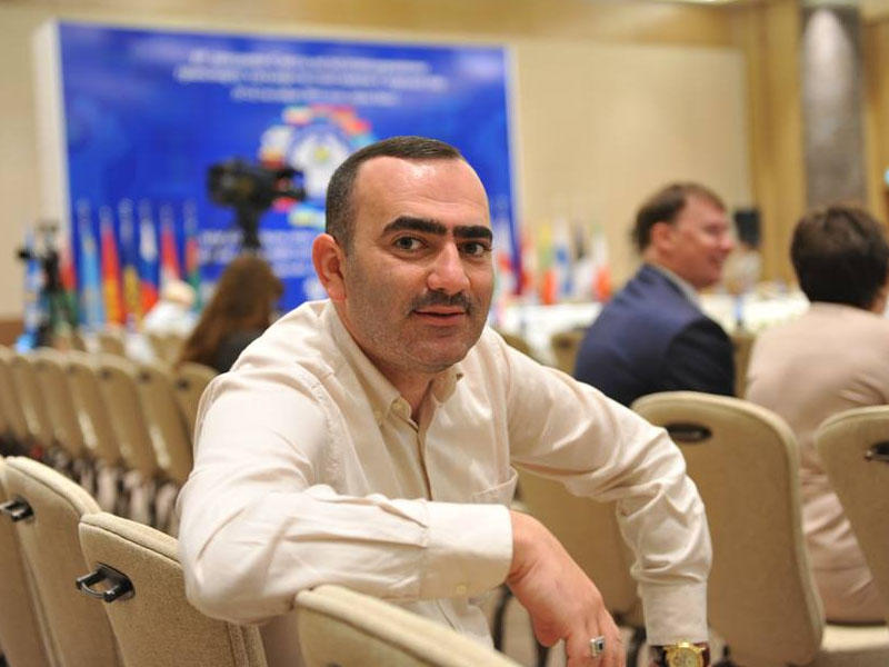 "Süfrə başında dünyasını dəyişdi"