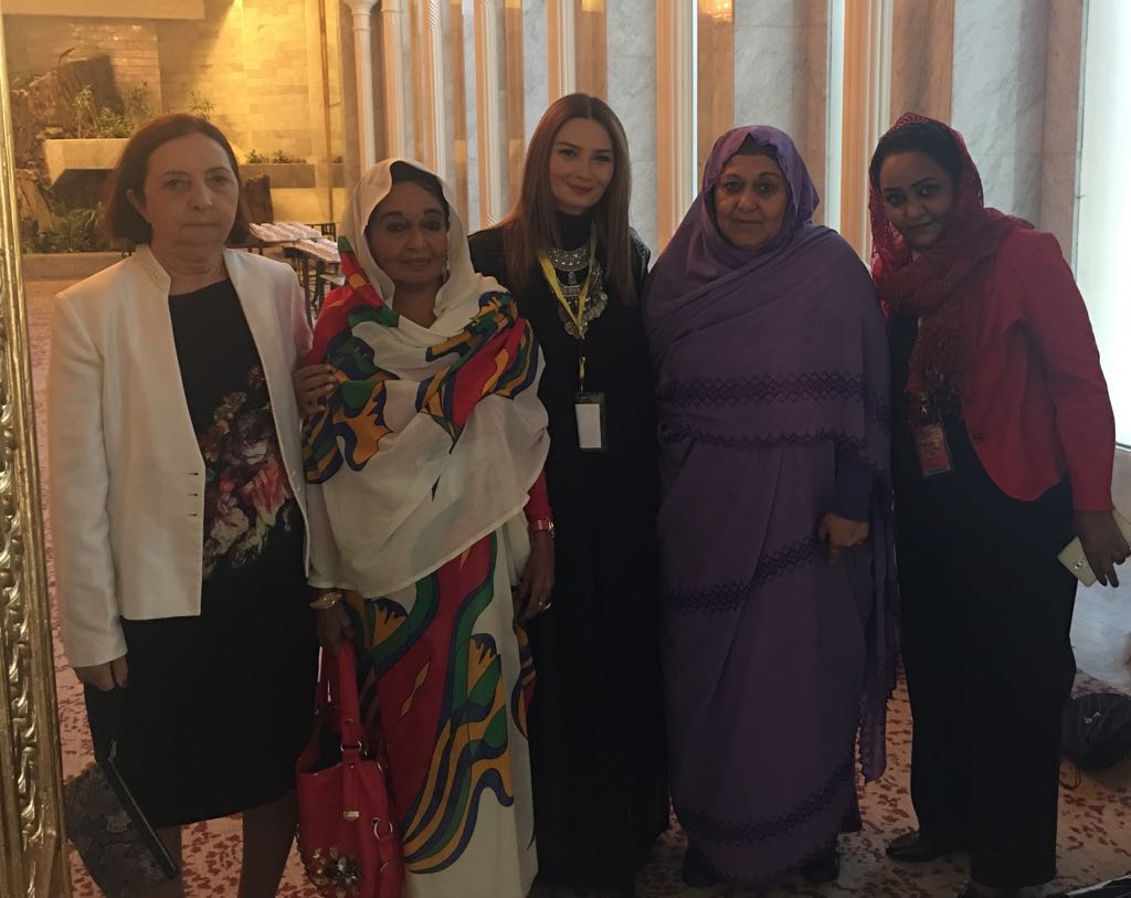 Qənirə Paşayeva  Sudan heyəti ilə görüşdü