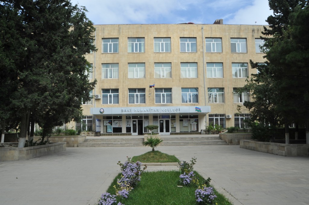 Deputat qardaşının rektor olduğu kollecdə 20-yə yaxın müəllim təhsil nazirliyinə yürüş edəcək: "Daha bəsdir"