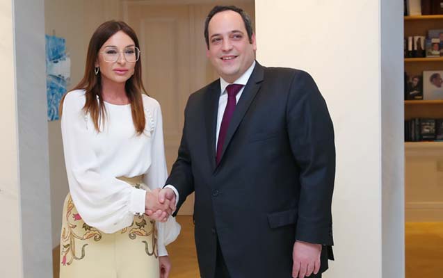 Mehriban Əliyeva Beynəlxalq Sərgilər Bürosunun baş katibinin müavini ilə görüşüb