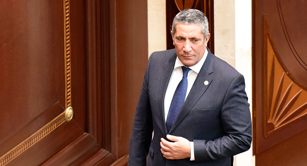 "Onun adını Milli Məclisdə çəkmək istəmirəm, buna layiq deyil" - Siyavuş Novruzov