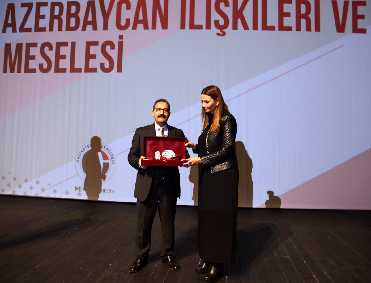 Qənirə Paşayeva Qarabağ problemi ilə bağlı konfrans verdi