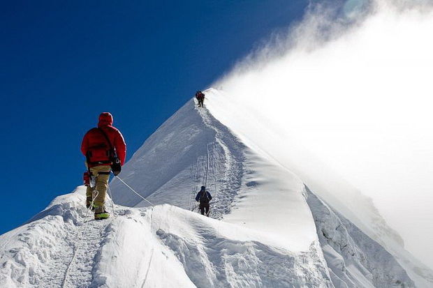 Alpinistlərin axtarışına dağ-xilasetmə dəstəsi cəlb olunacaq