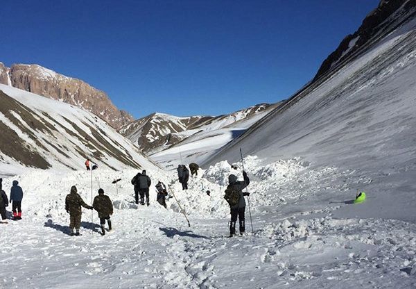 İtkin düşən alpinistləri Qəbələdə axtarırlar