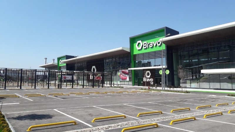 “Bravo” marketdə müştərini “tok” vurdu