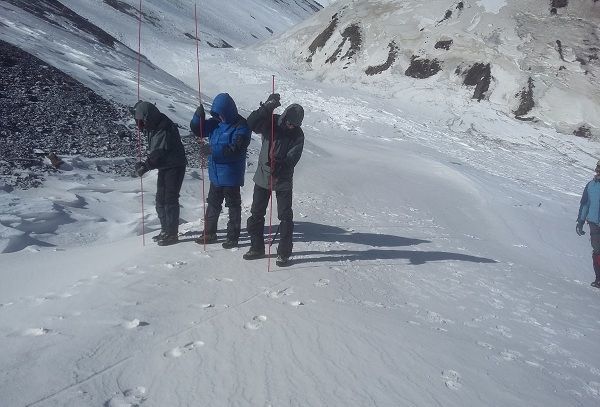 FHN itkin düşmüş alpinistlərlə bağlı məlumat yaydı