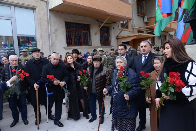 Nəsimi rayonunda xatirə guşəsinin açılış mərasimi keçirild