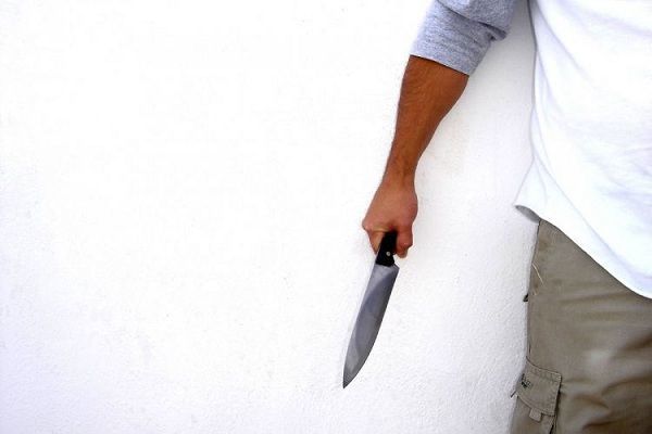 Ucarda ailə faciəsi: Atanı öldürüb, oğlunu yaraladılar