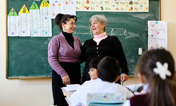 Azərbaycanda bu müəllimlərin vəzifə maaşı iki dəfə artırılıb - RƏSMİ