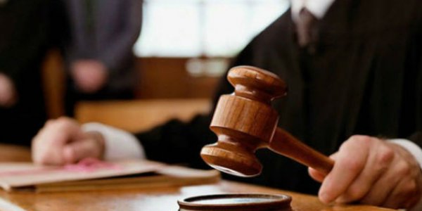 Azərbaycanlı müğənninin 3 nəfəri öldürən atası cəzasından narazıdır