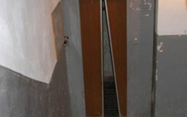 Paytaxtda liftdə köməksiz qalmış 3 nəfər xilas edilib