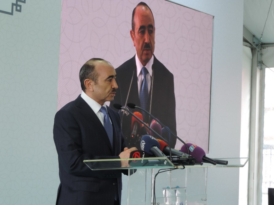 İstanbulda Azərbaycan Dostluq Parkının və Xocalı soyqırımı abidəsinin açılışı olub