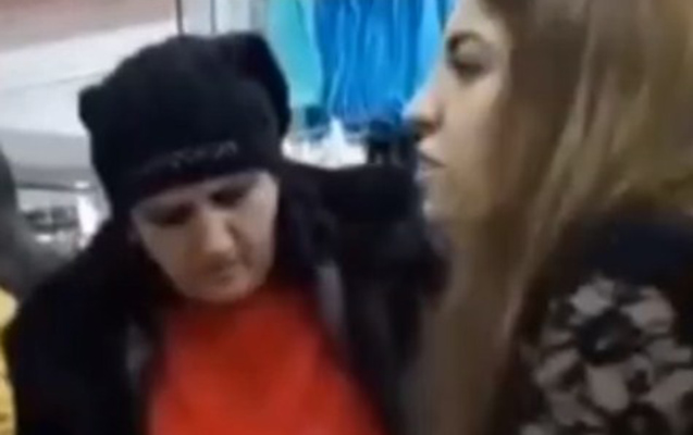 Bakıda ana qızları ilə oğurluq etdi - Mağaza görüntüləri yaydı (VİDEO)