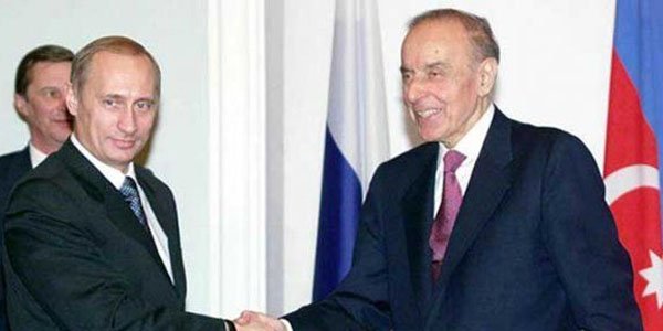 İlham Əliyev Heydər Əliyevlə Putinin ilk görüşündən danışdı - VİDEO