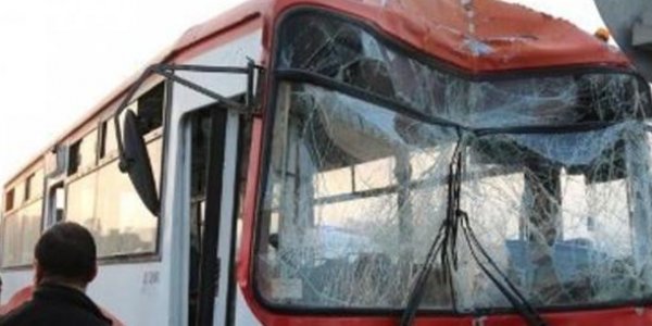 Bakıda sərnişin avtobusu qəzaya düşüb: yaralananlar var