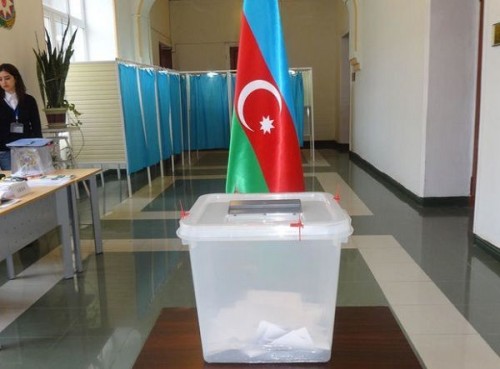 Daha üç nəfərə namizədlik vəsiqəsi təqdim edildi