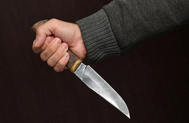 20 yaşlı gənc dostunu qətlə yetirdi - Restoranda qanlı dava