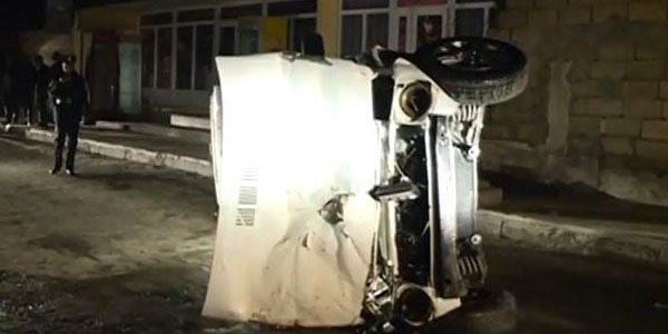 Şəkidə dəhşətli qəza: “Niva” divara çırpılaraq aşdı - VİDEO