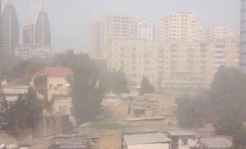 Bakıdakı toz dumanı artır
