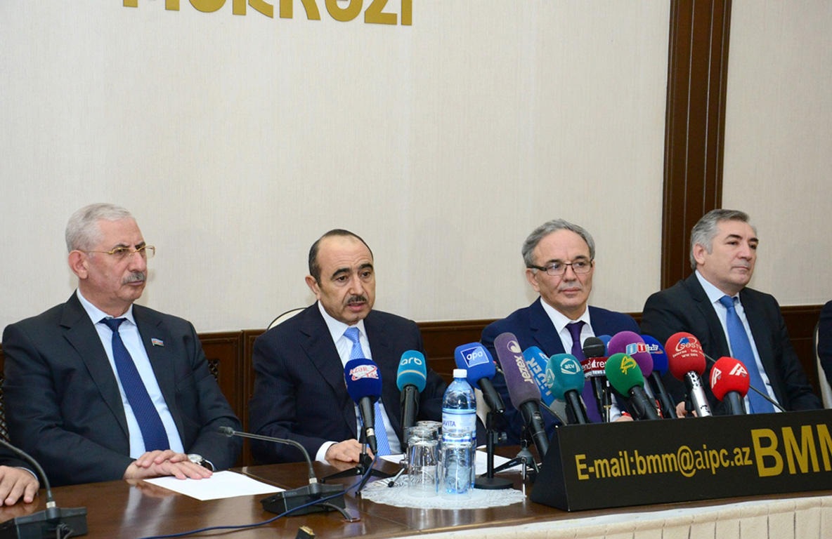Mətbuat Şurası sosial şəbəkələrlə bağlı tədbir keçirib