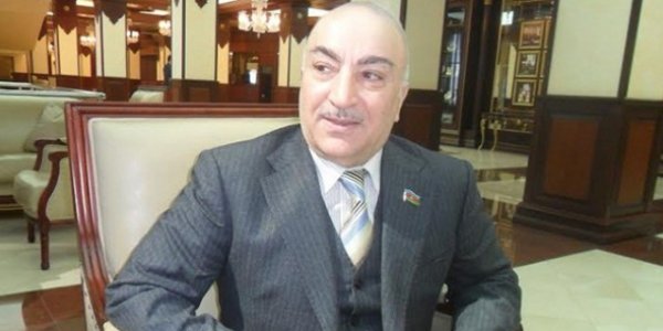 Deputat Tahir Kərimli pilləkəndən yıxıldı